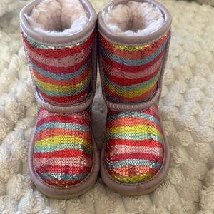 UGG Toddler Girl Sequin Rainbow Boots – Size 6
